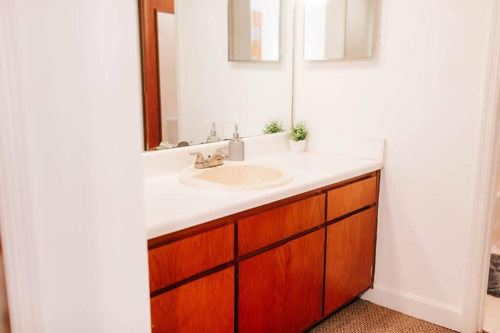 Cozy 3-Bed Athens Getaway, Right Near Uga!公寓 外观 照片