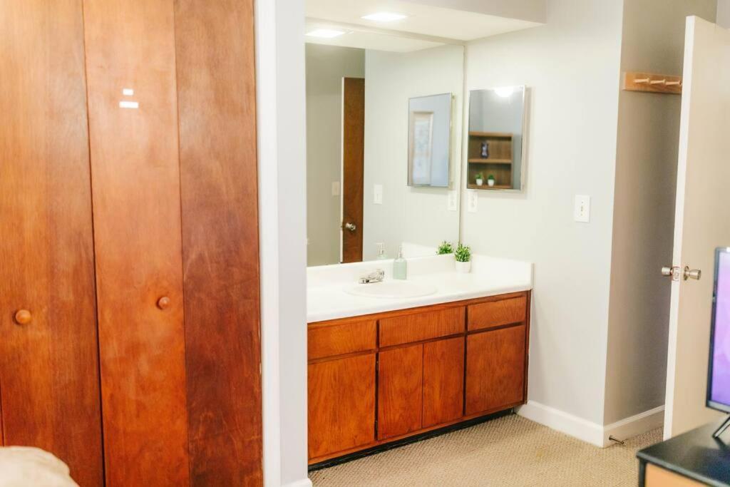 Cozy 3-Bed Athens Getaway, Right Near Uga!公寓 外观 照片